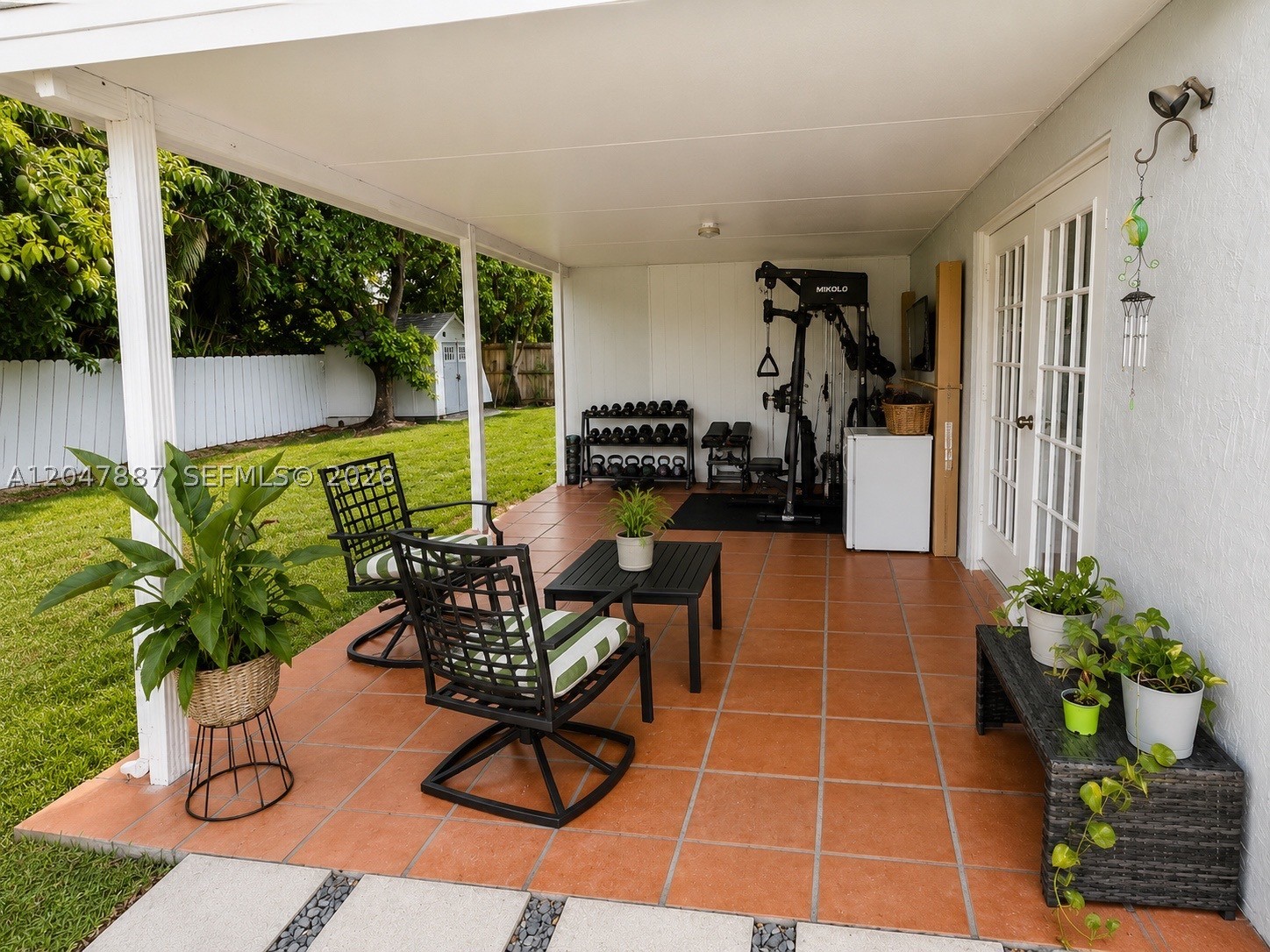 ESTATE HOMES - Residential