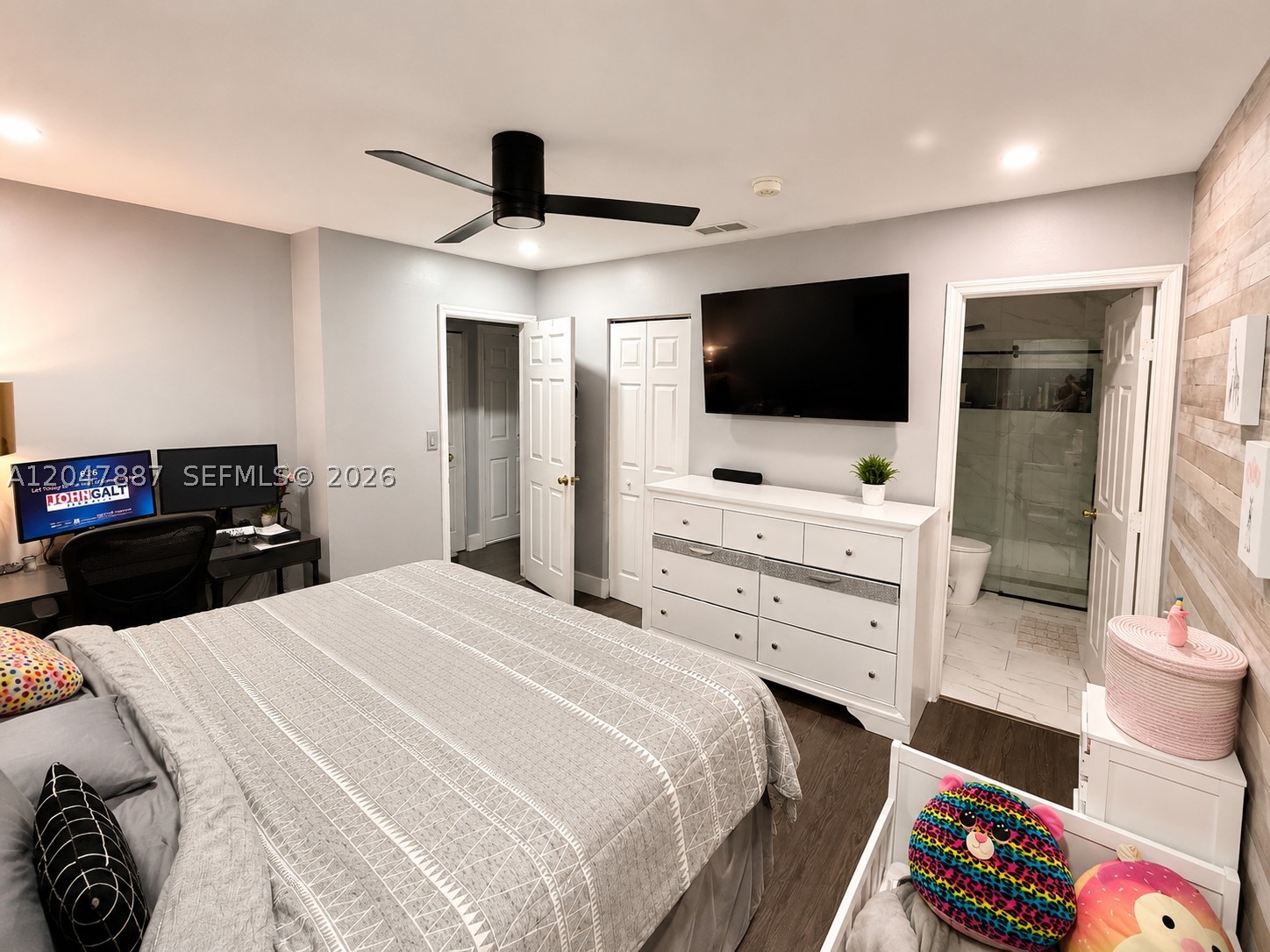 ESTATE HOMES - Residential