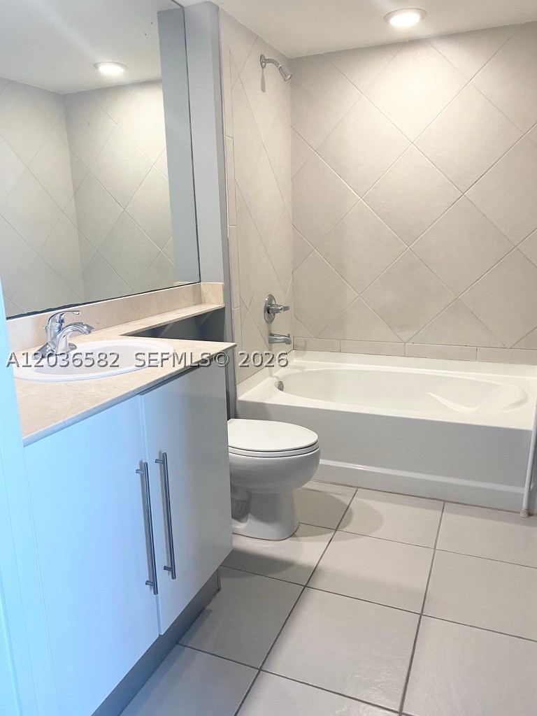 ONE MIAMI EAST CONDO - Residential Lease
