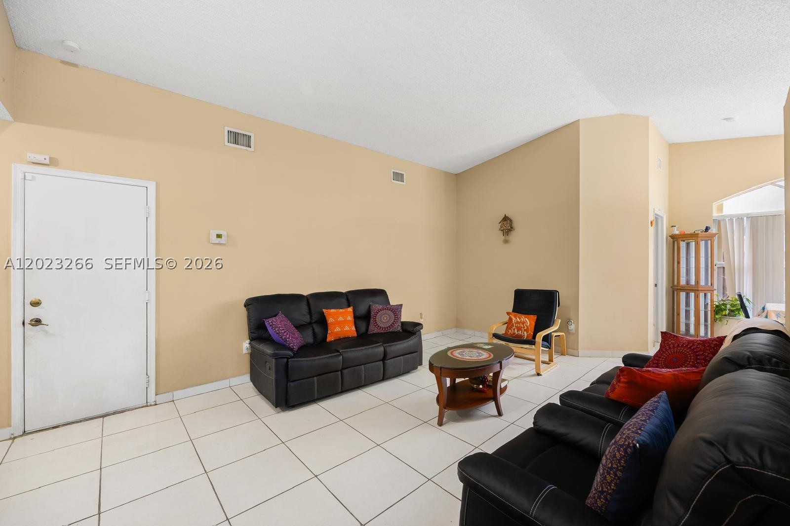 WOODS LAKE - Residential