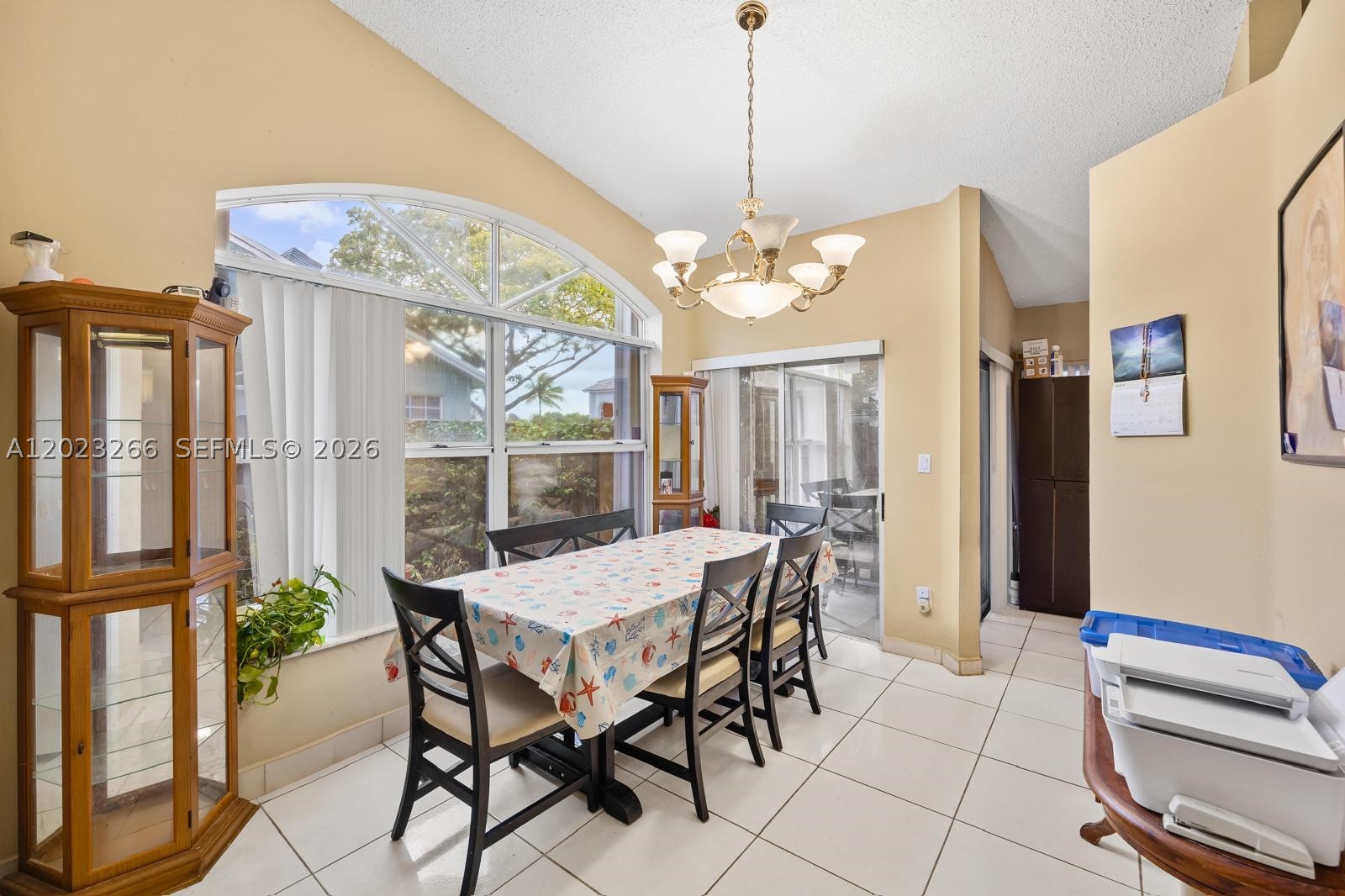 WOODS LAKE - Residential