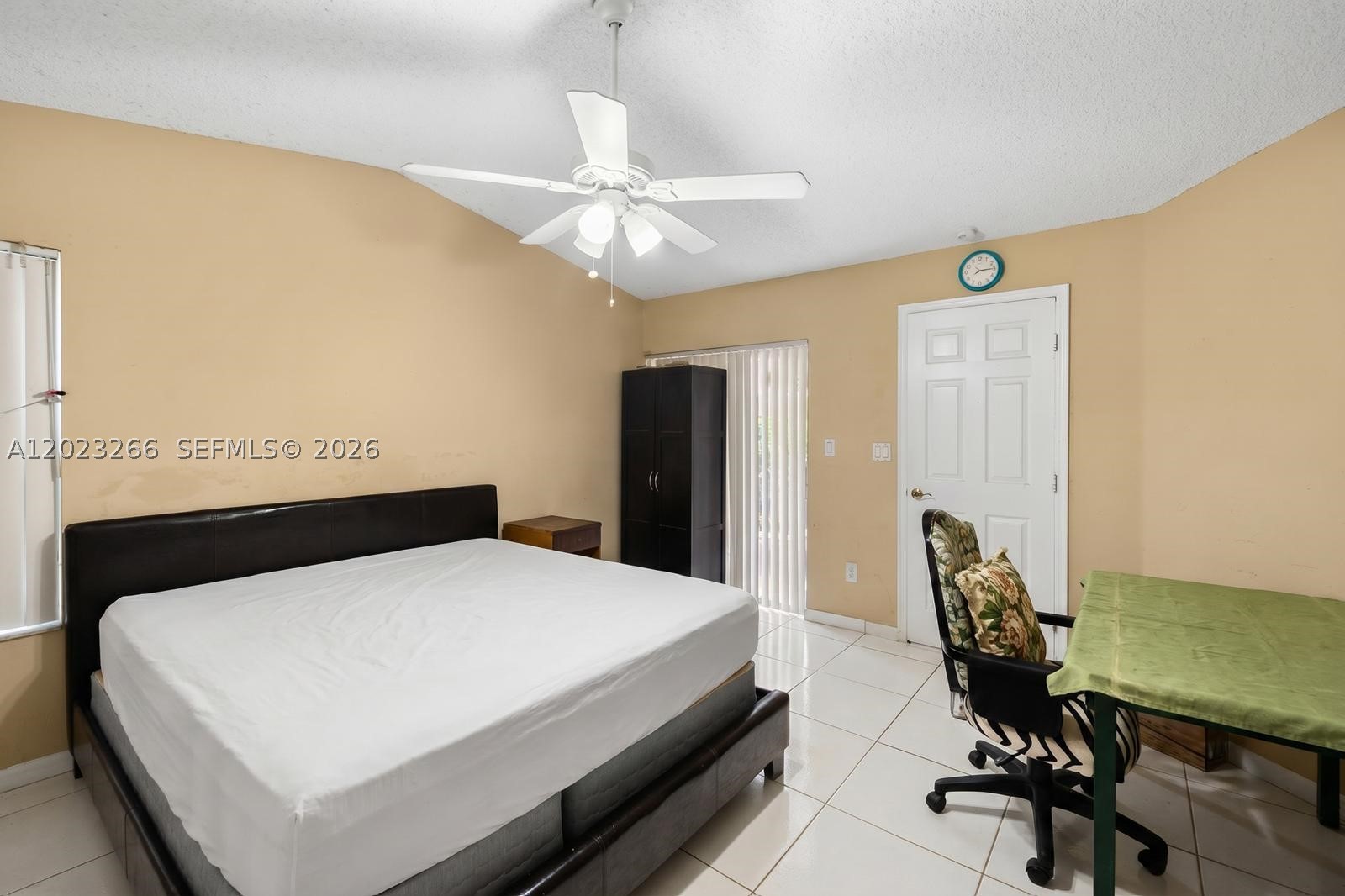 WOODS LAKE - Residential