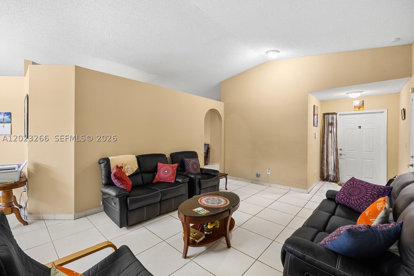 WOODS LAKE - Residential