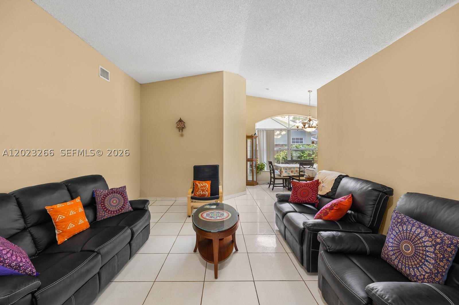 WOODS LAKE - Residential