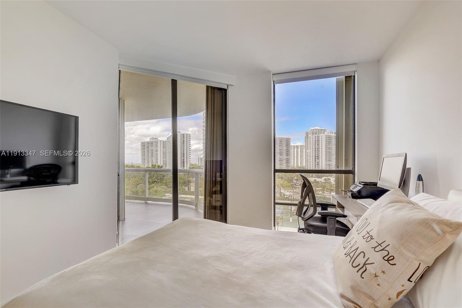 TERRACES NORTH TURNBERRY - Residential