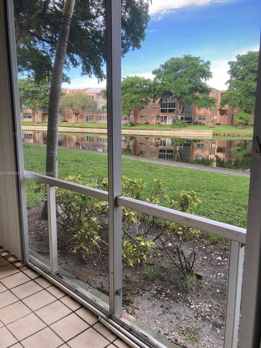 LIME BAY CONDOMINIUM 2 - Residential