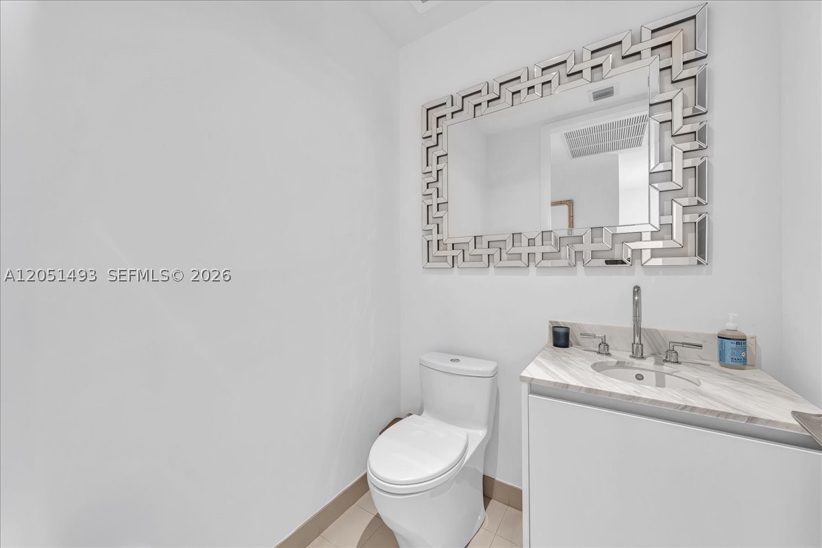 CLUB RESIDENCES AT PARK G - Residential