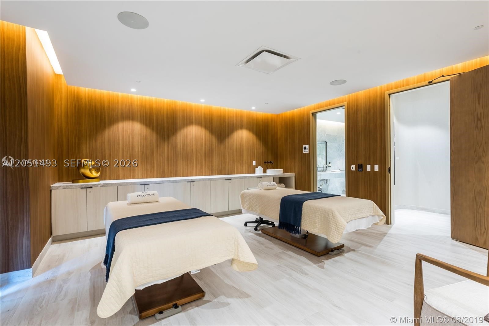CLUB RESIDENCES AT PARK G - Residential