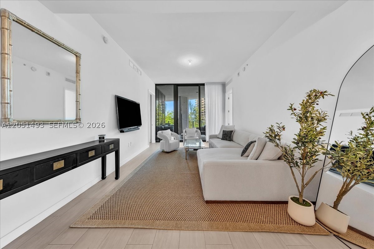 CLUB RESIDENCES AT PARK G - Residential