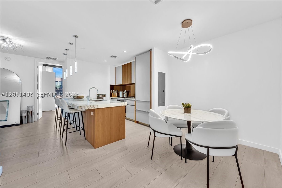 CLUB RESIDENCES AT PARK G - Residential