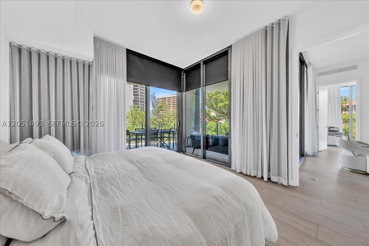 CLUB RESIDENCES AT PARK G - Residential