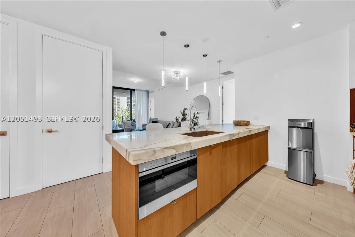 CLUB RESIDENCES AT PARK G - Residential