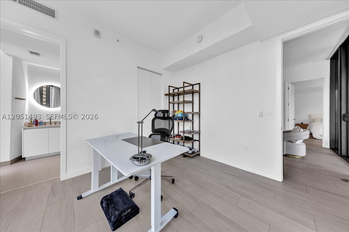 CLUB RESIDENCES AT PARK G - Residential
