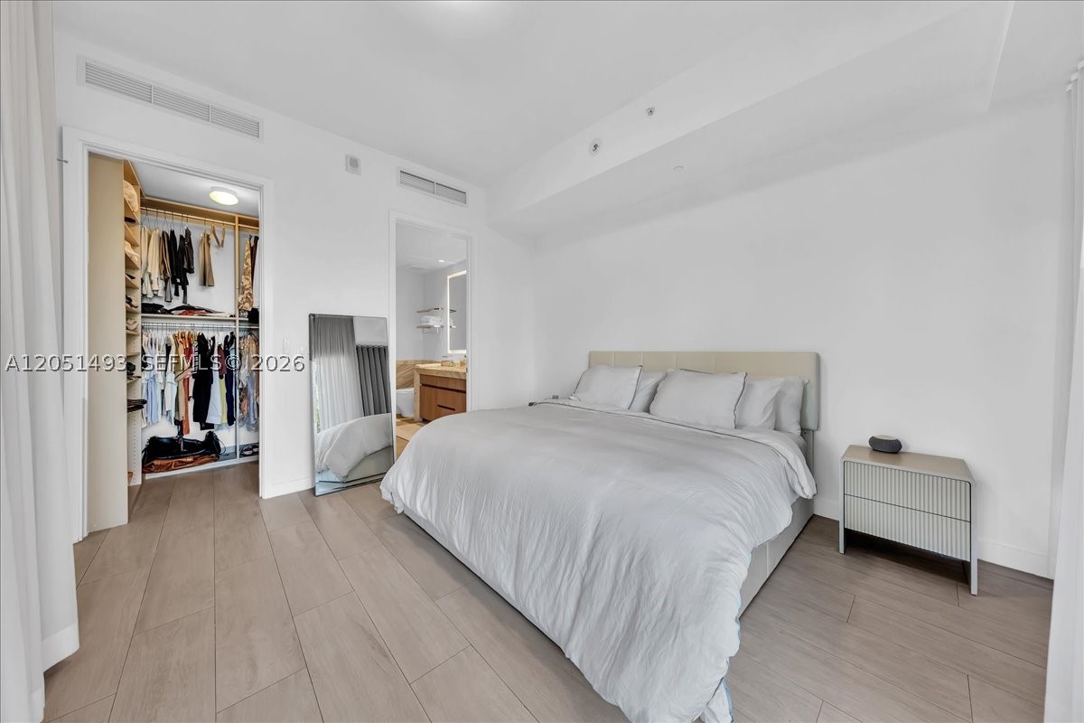 CLUB RESIDENCES AT PARK G - Residential