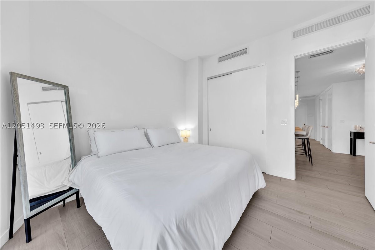 CLUB RESIDENCES AT PARK G - Residential