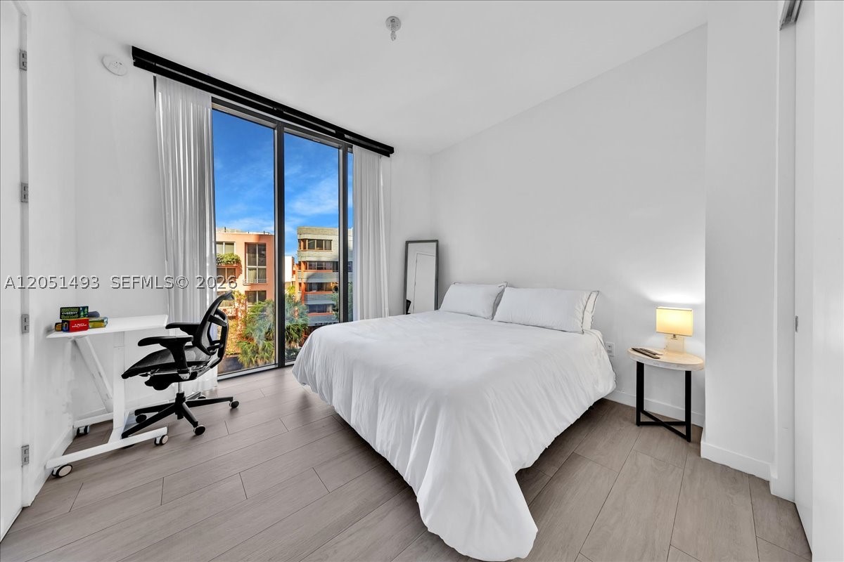CLUB RESIDENCES AT PARK G - Residential
