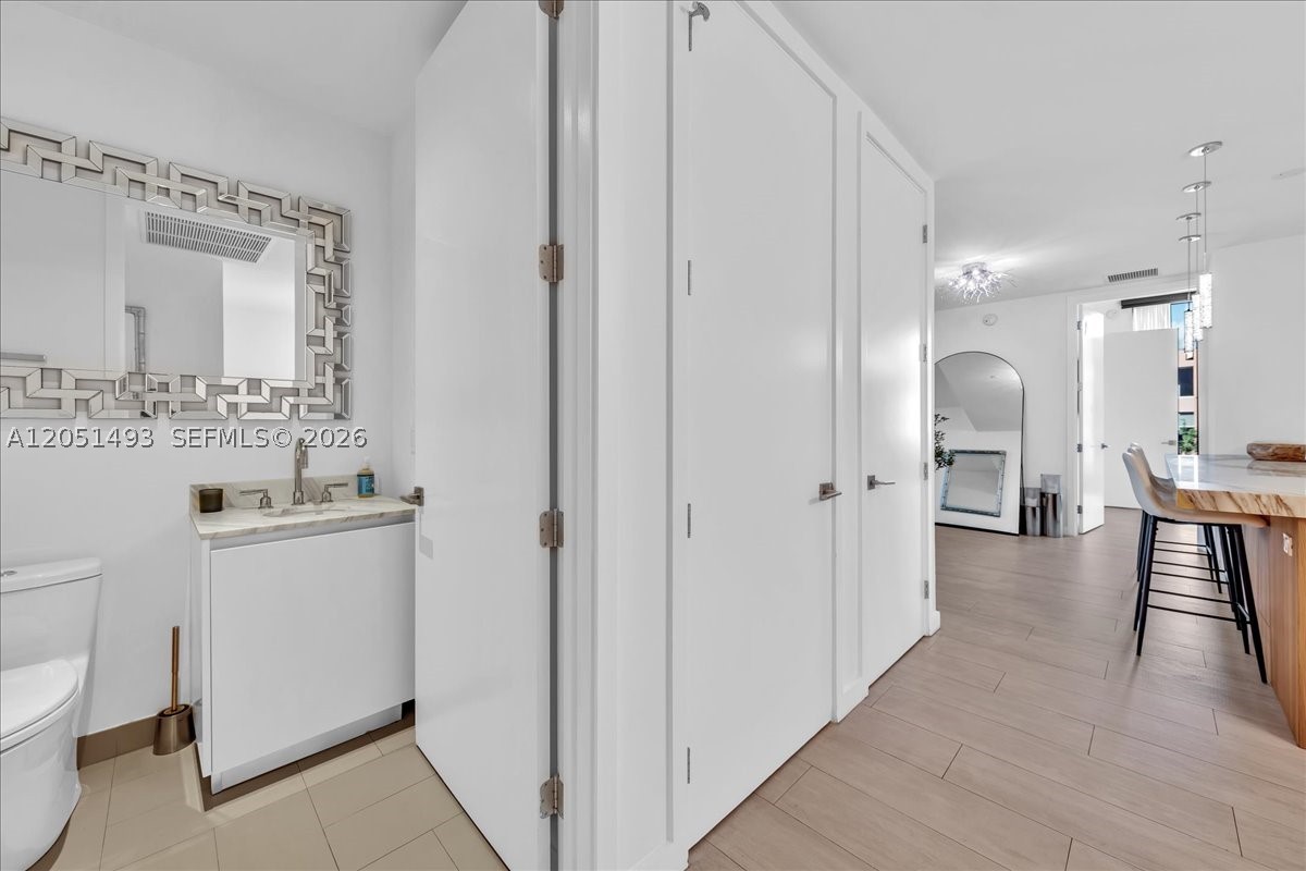 CLUB RESIDENCES AT PARK G - Residential