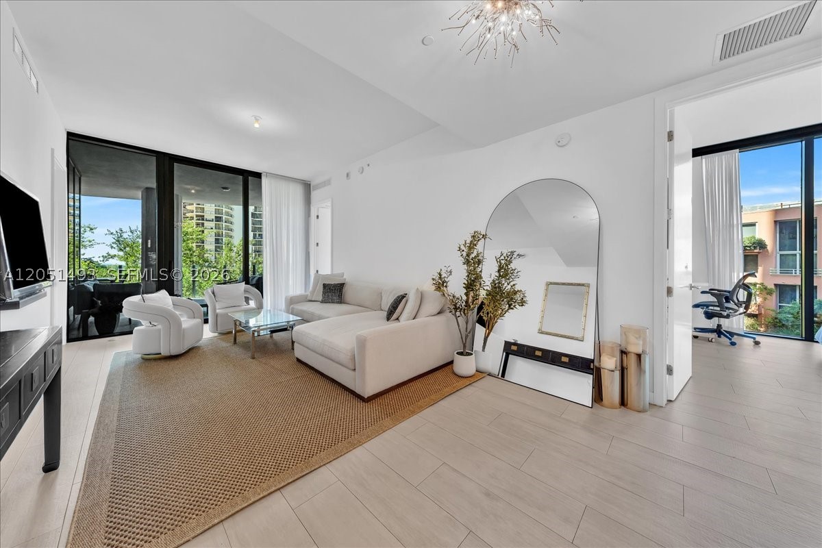 CLUB RESIDENCES AT PARK G - Residential