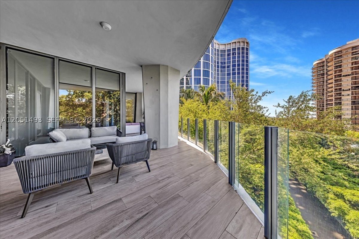 CLUB RESIDENCES AT PARK G - Residential