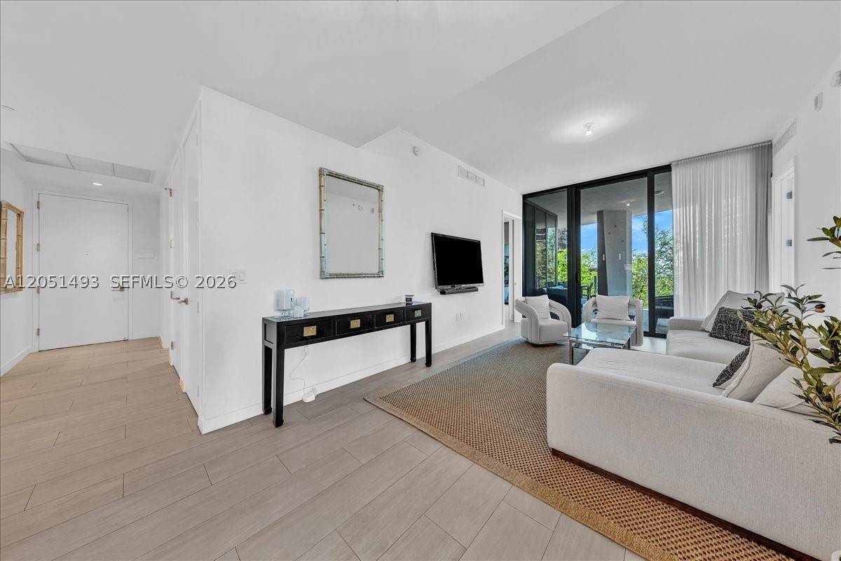 CLUB RESIDENCES AT PARK G - Residential
