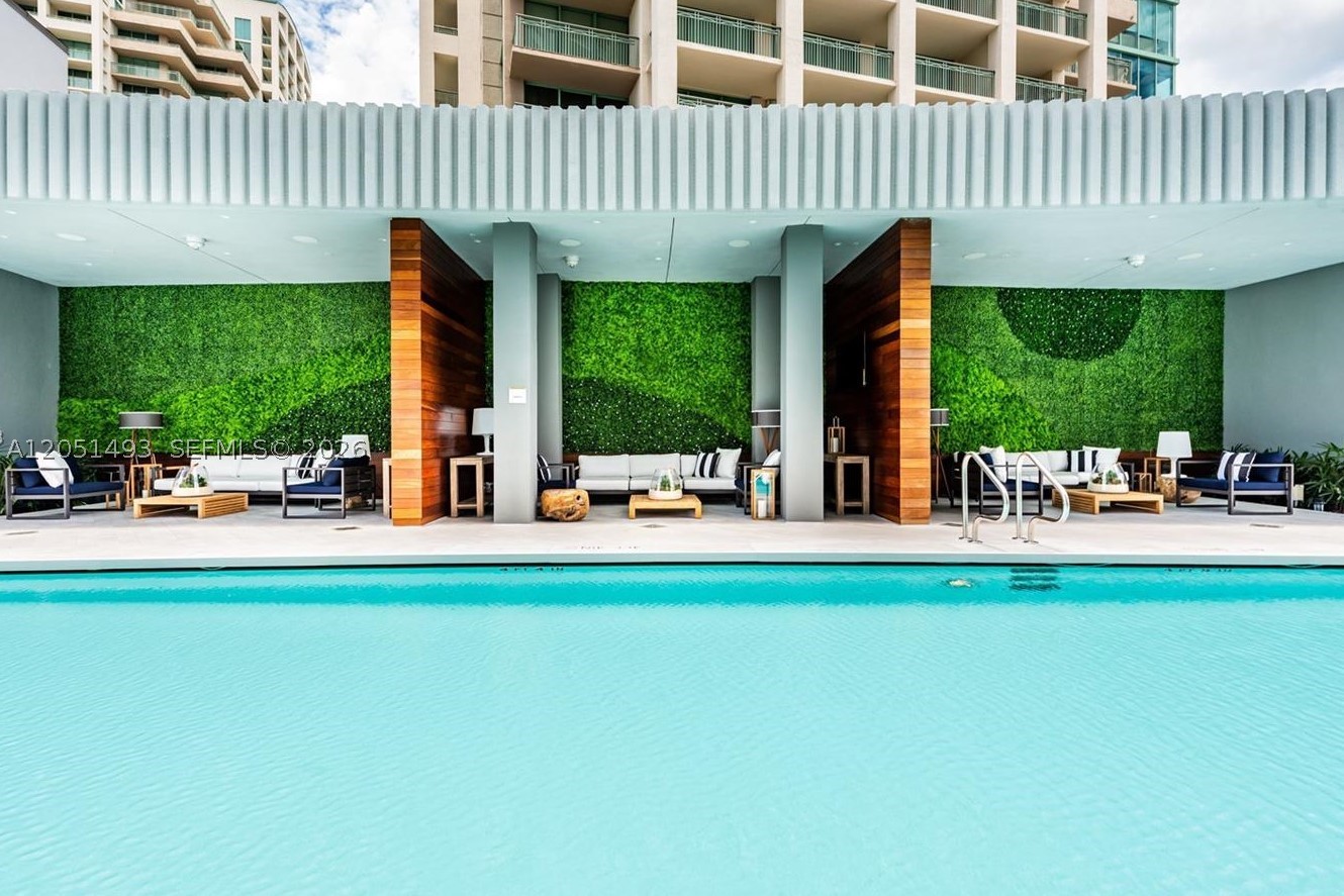 CLUB RESIDENCES AT PARK G - Residential