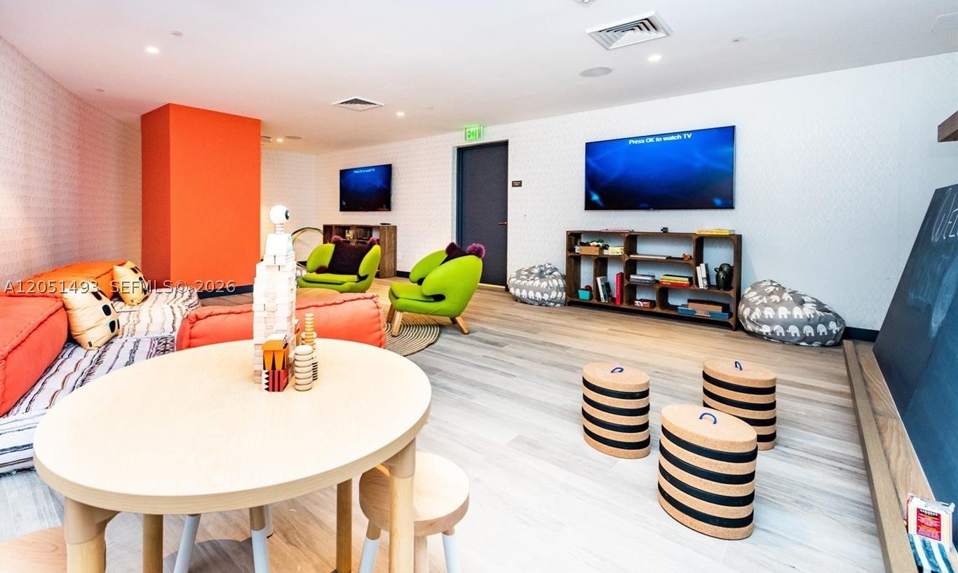 CLUB RESIDENCES AT PARK G - Residential