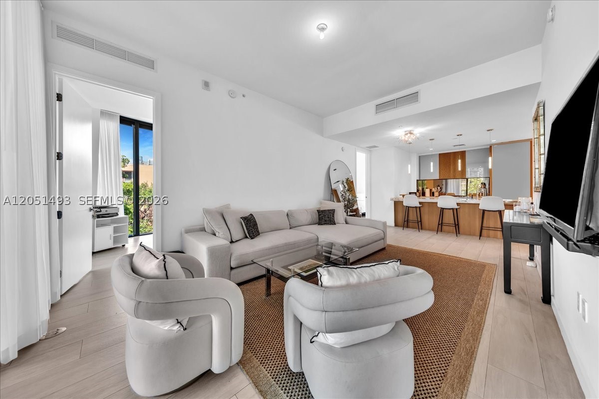 CLUB RESIDENCES AT PARK G - Residential