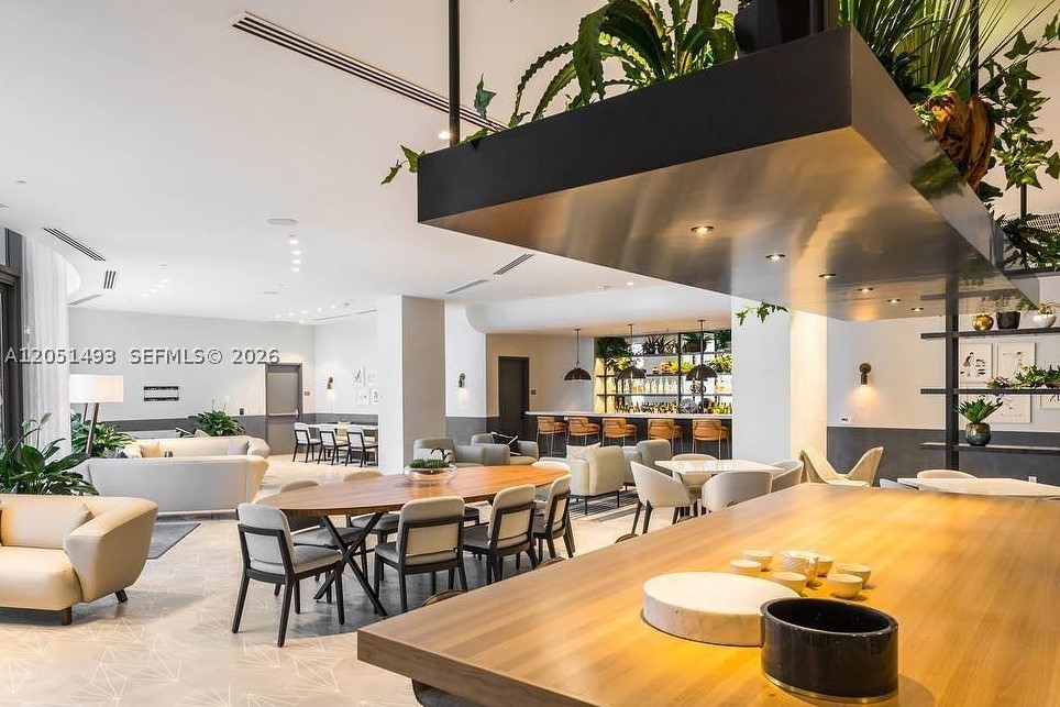 CLUB RESIDENCES AT PARK G - Residential