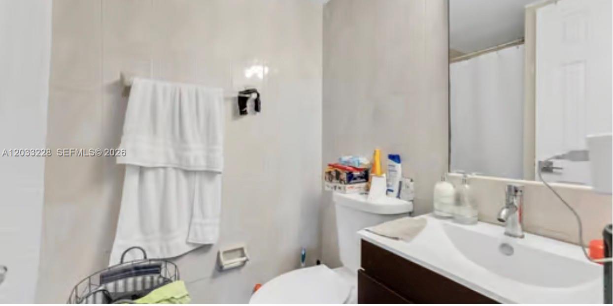 SUNSET VILLAS PHASE II CO - Residential Lease