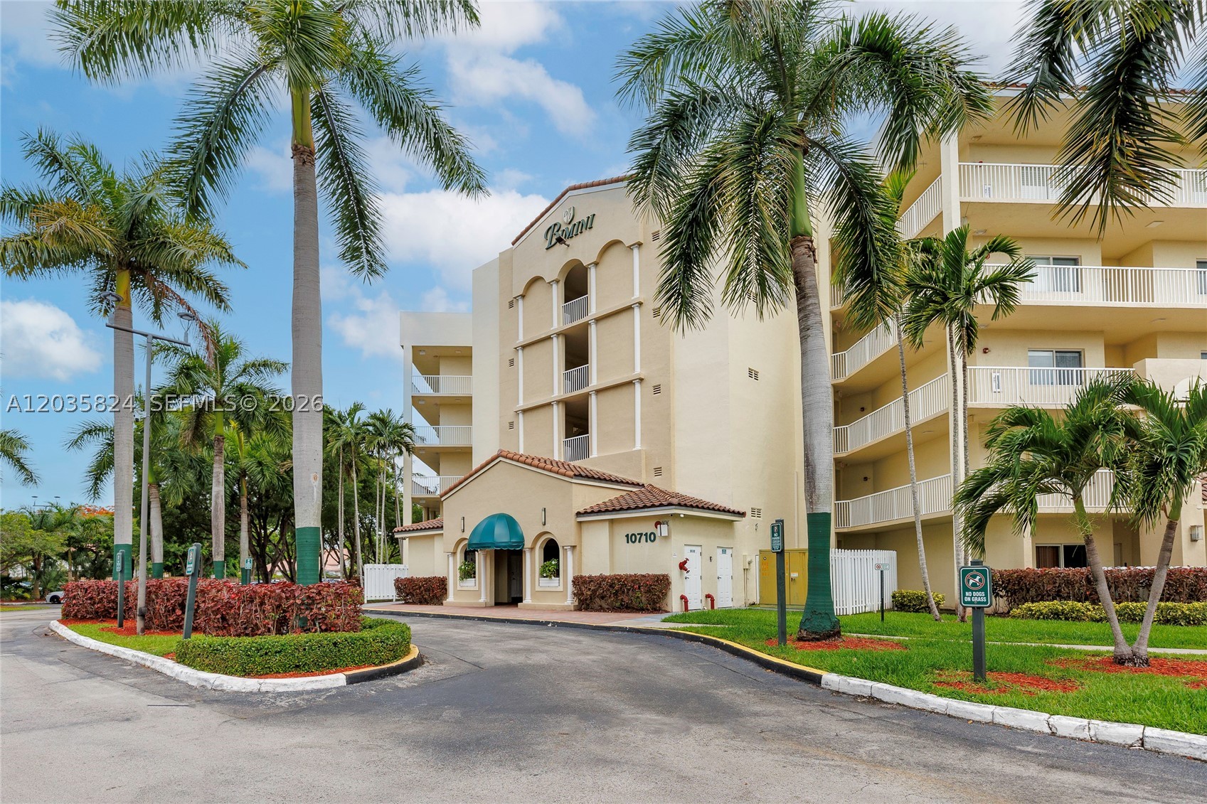 CAPTIVA CONDO E - Residential