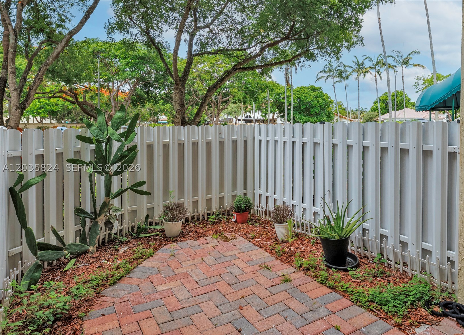 CAPTIVA CONDO E - Residential