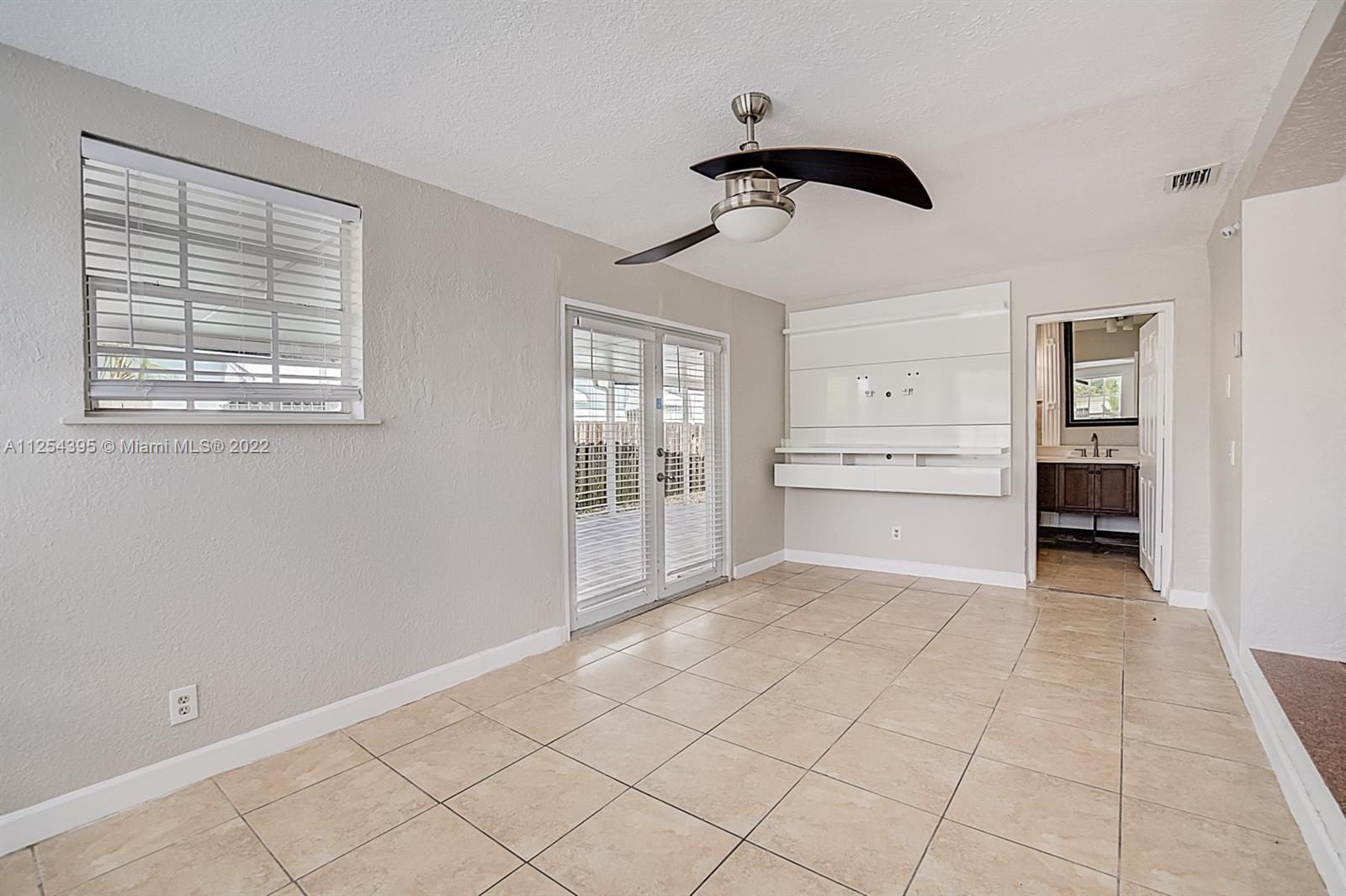WEST HIALEAH HEIGHTS AMD - Residential