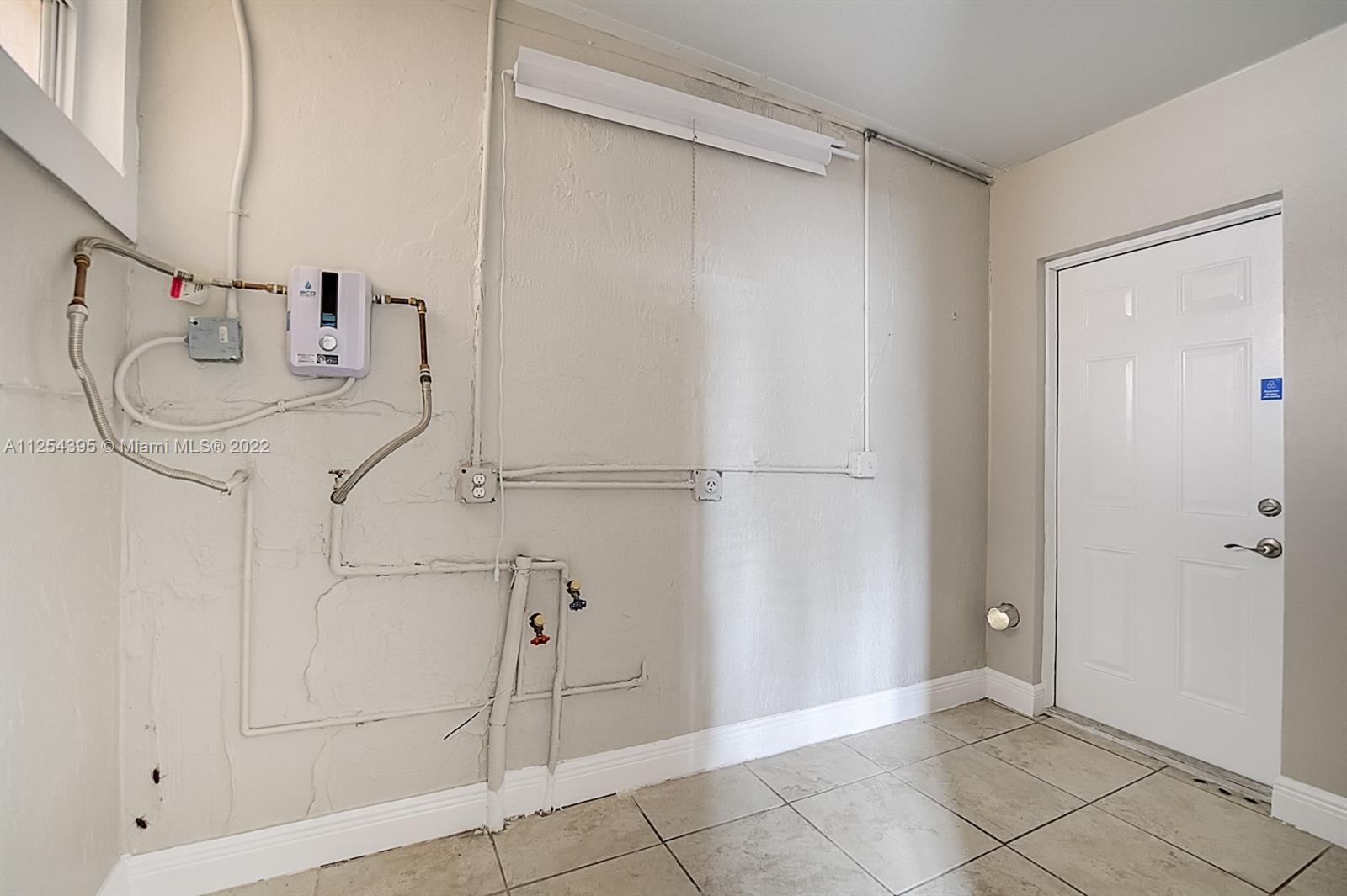 WEST HIALEAH HEIGHTS AMD - Residential
