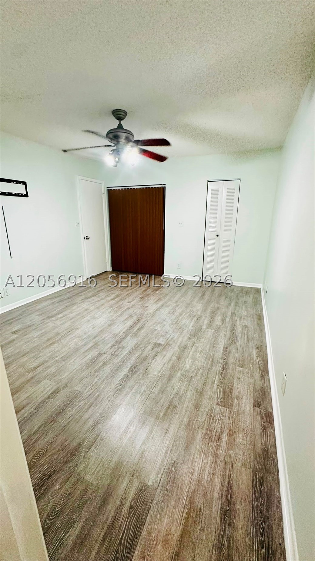 SAXON WOODS NORTH CONDO - Residential Lease