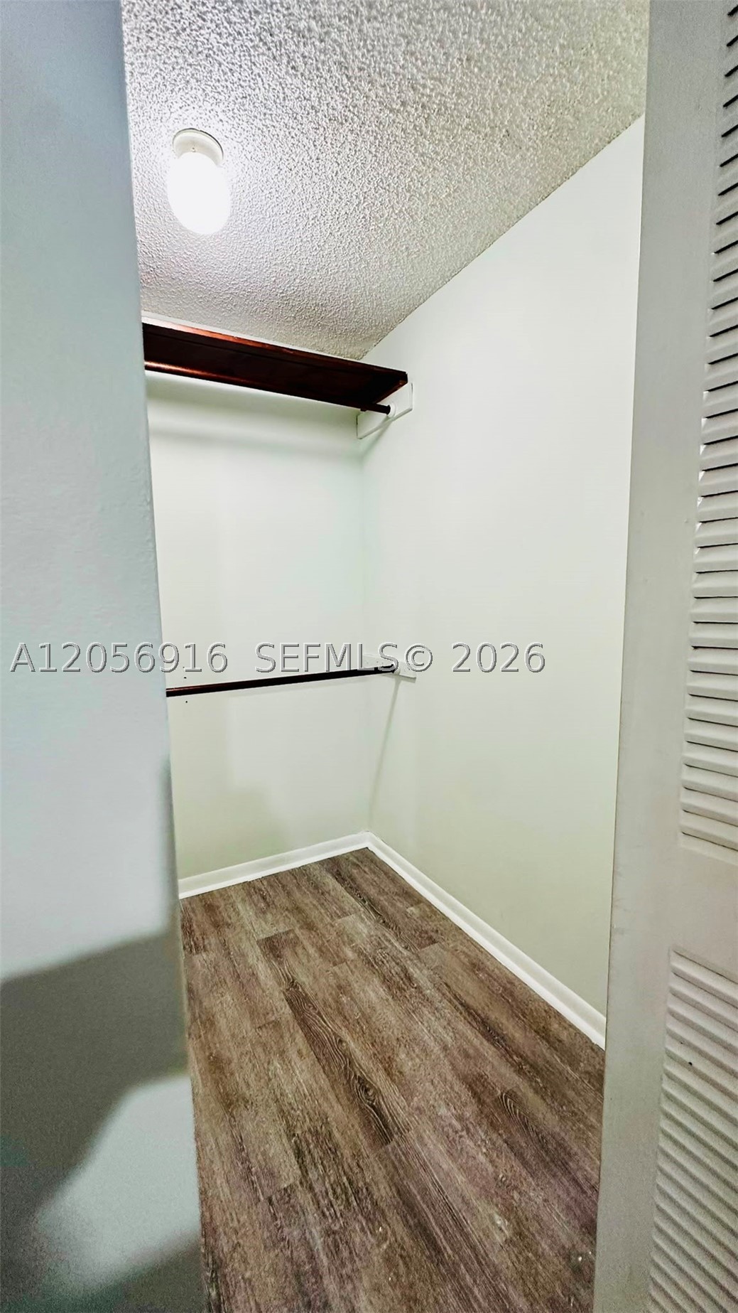 SAXON WOODS NORTH CONDO - Residential Lease