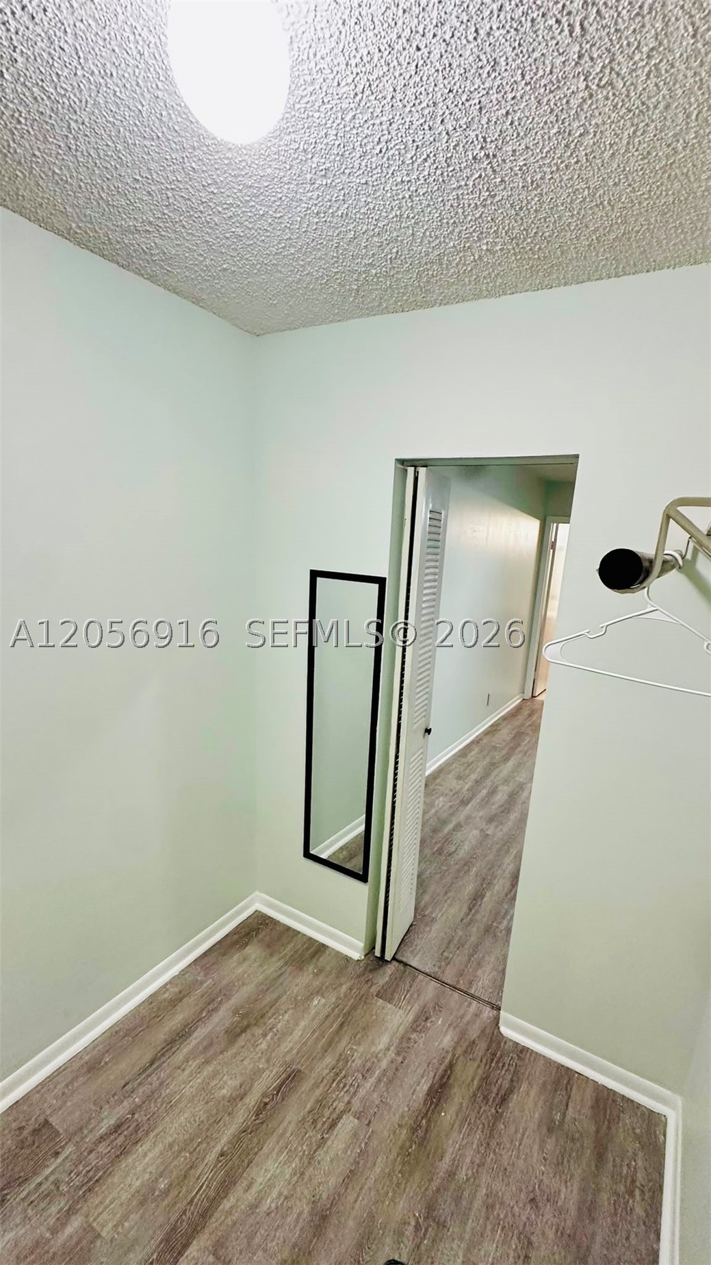 SAXON WOODS NORTH CONDO - Residential Lease