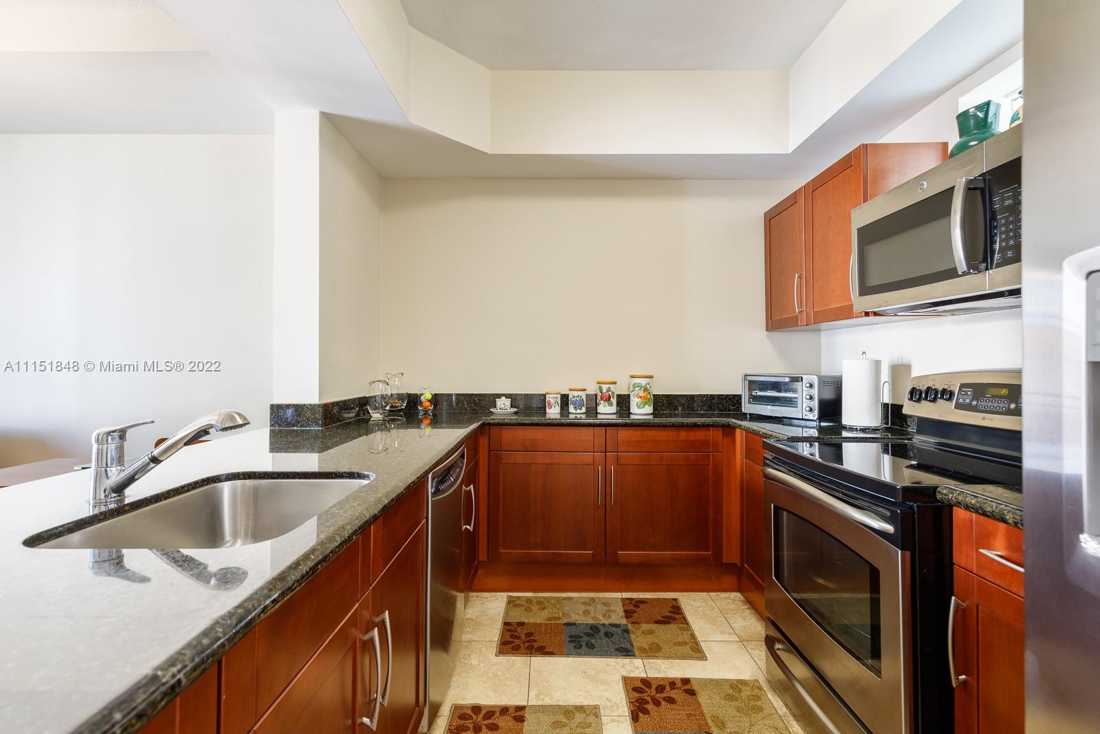 DOWNTOWN DADELAND CONDO N - Residential