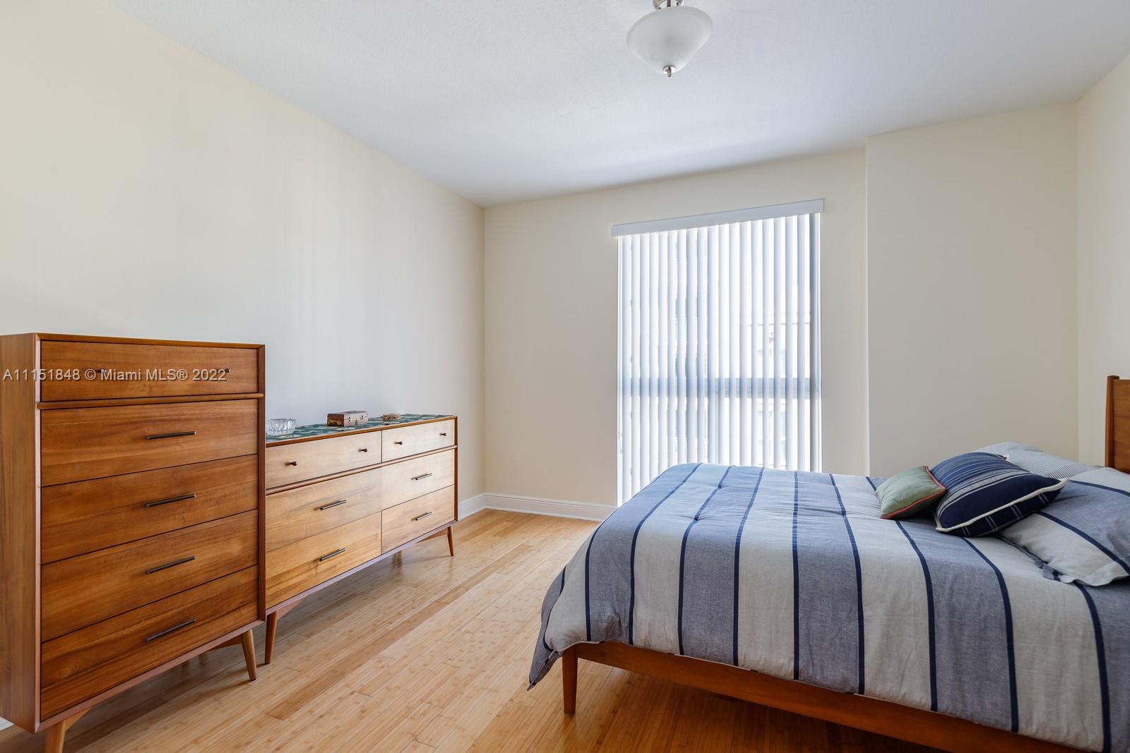 DOWNTOWN DADELAND CONDO N - Residential