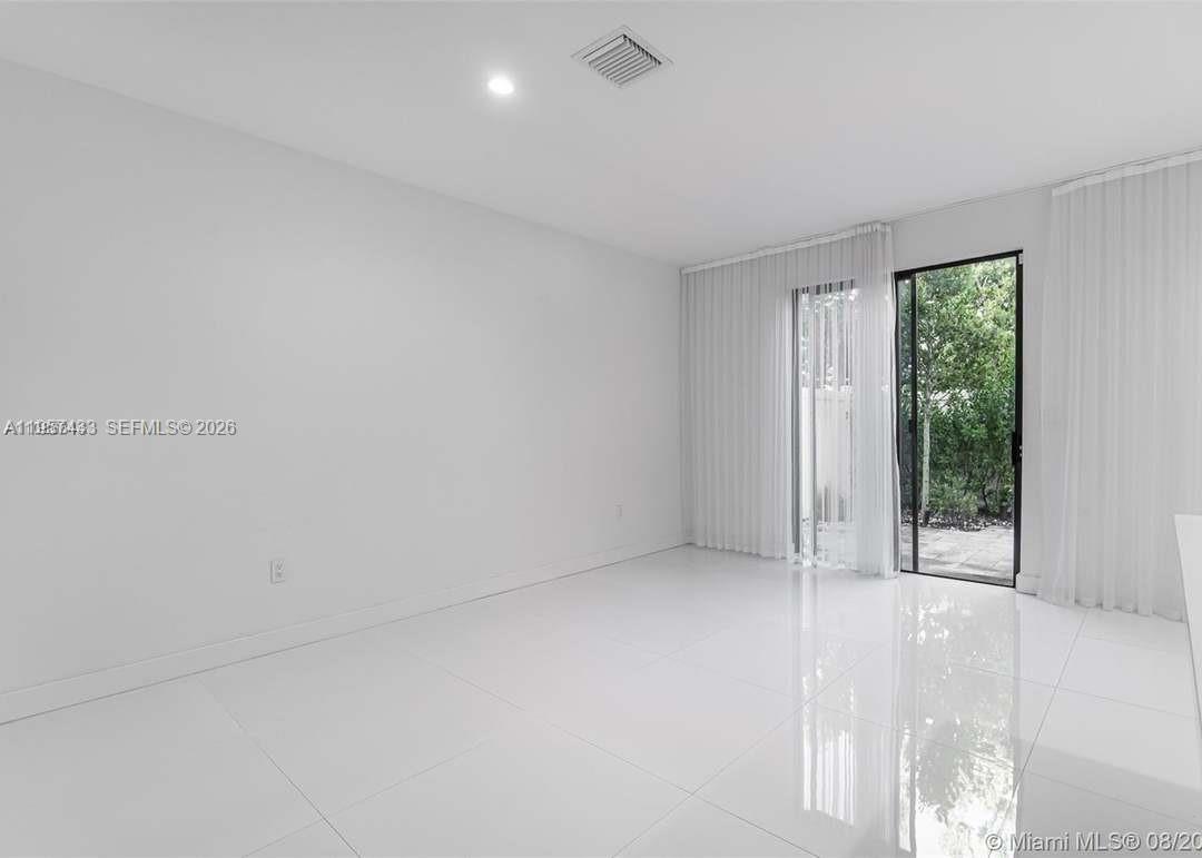 AQUABELLA SECTION ONE - Residential