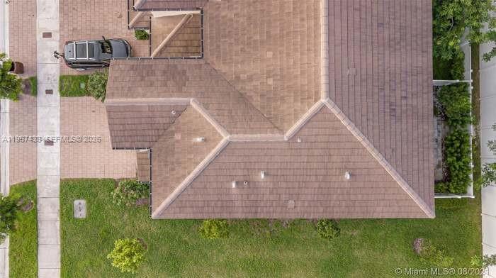 AQUABELLA SECTION ONE - Residential