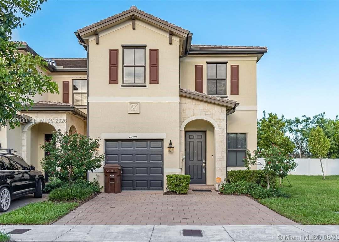 AQUABELLA SECTION ONE - Residential
