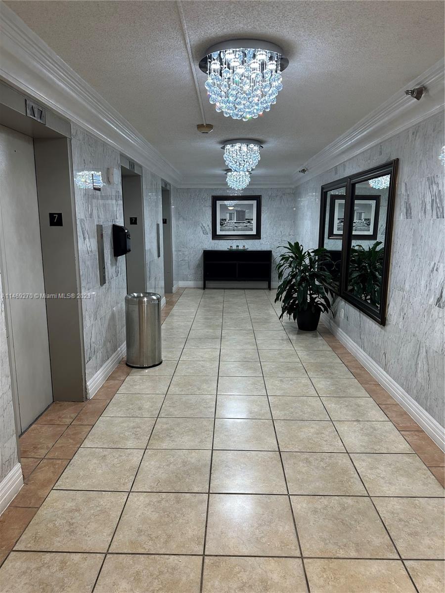 THE AVENTURA BEACH CLUB C - Residential