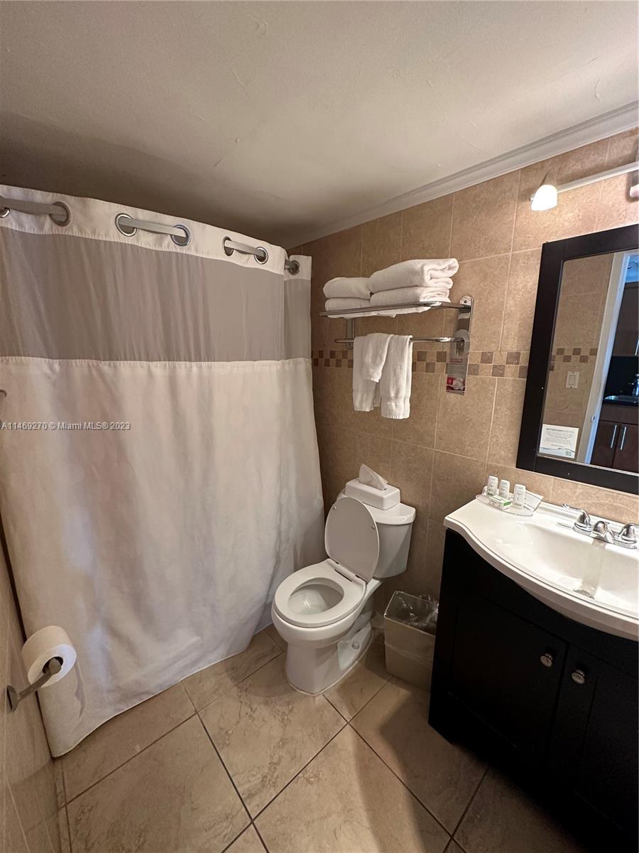 THE AVENTURA BEACH CLUB C - Residential