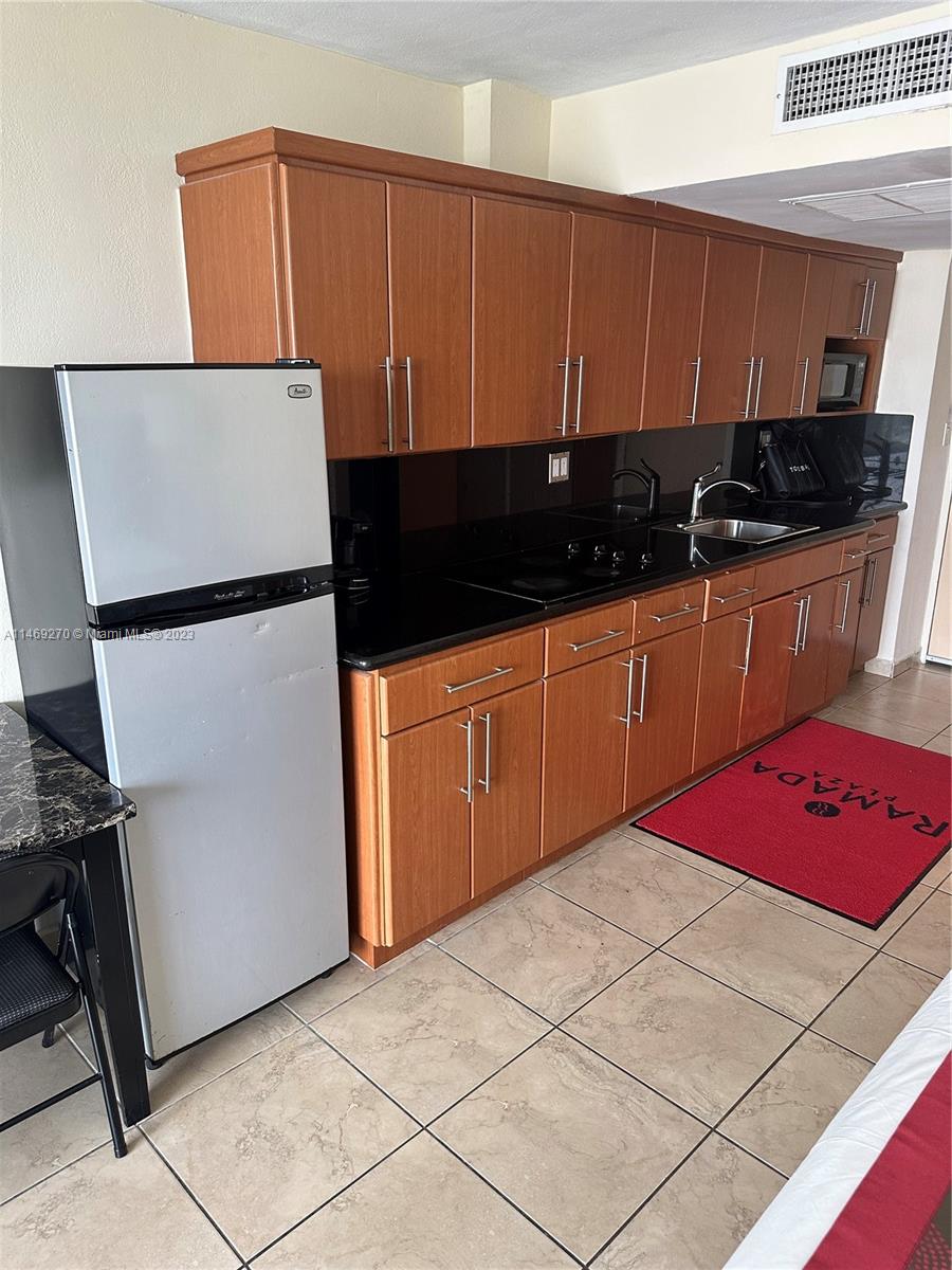 THE AVENTURA BEACH CLUB C - Residential