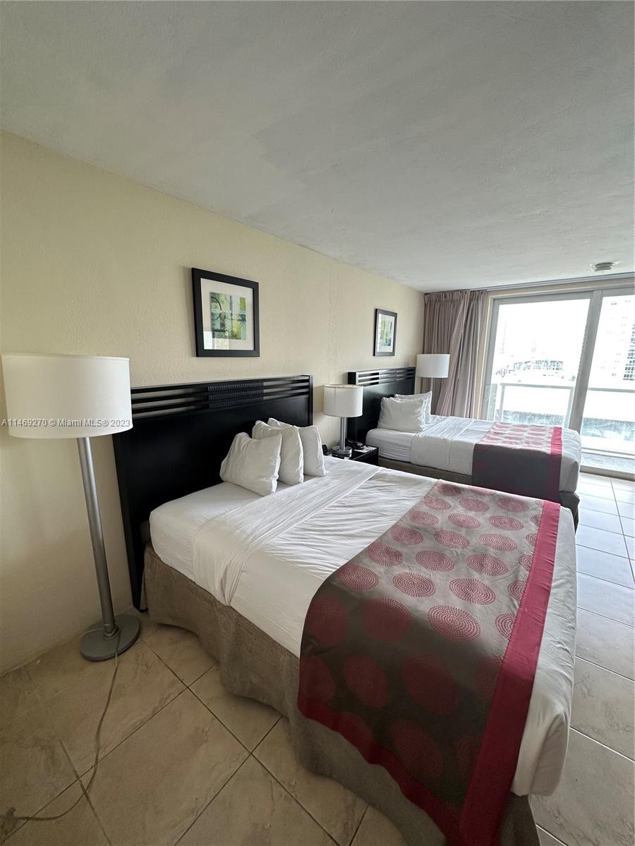 THE AVENTURA BEACH CLUB C - Residential