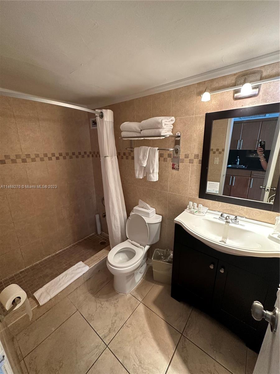 THE AVENTURA BEACH CLUB C - Residential