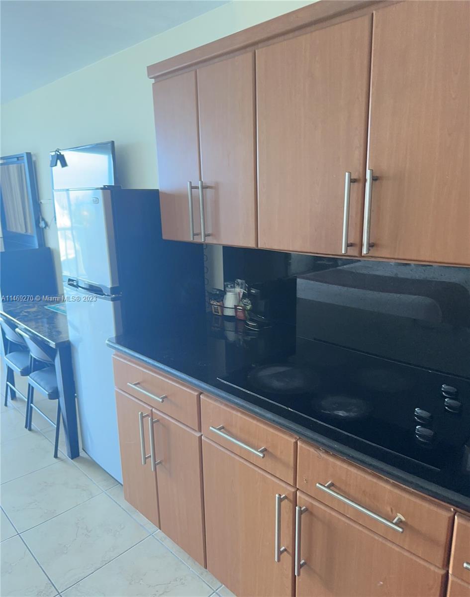 THE AVENTURA BEACH CLUB C - Residential