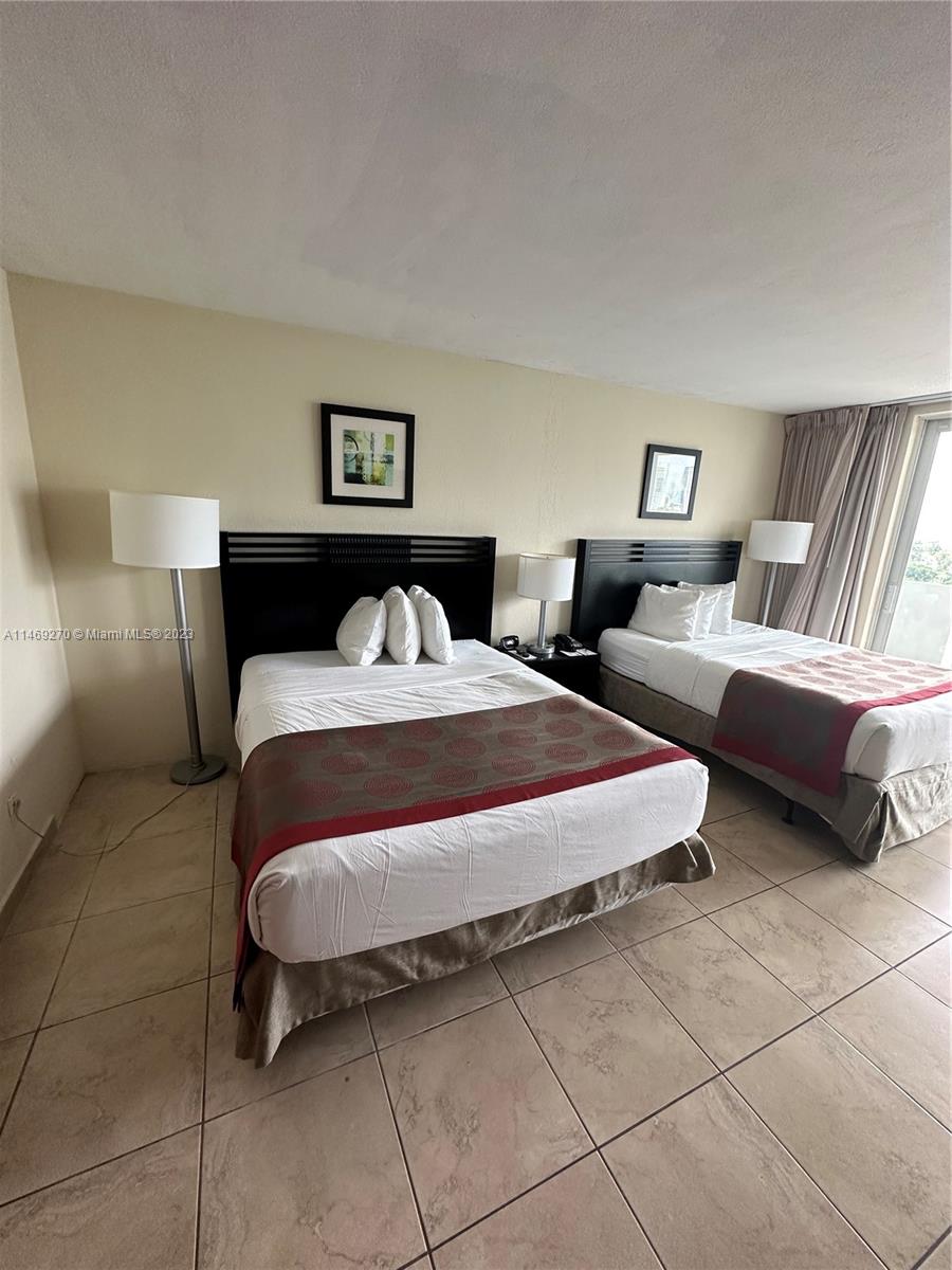 THE AVENTURA BEACH CLUB C - Residential