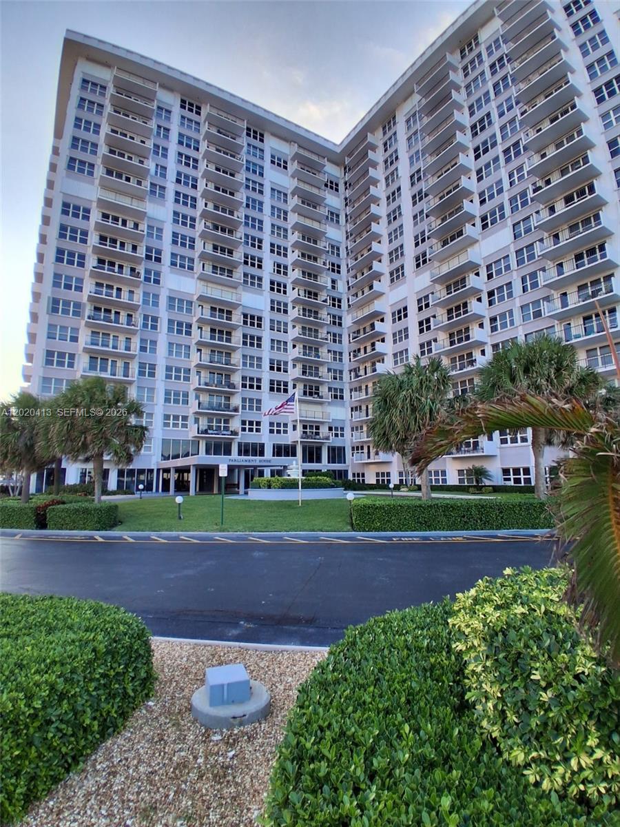 Welcome to the Parliament House. One of the nicest well maintained buildings in South Florida. Conveniently located by restaurants. fishing pier and the Water Taxi stop that will take you on a relaxing ride down the Intracoastal waterway to Fort Lauderdale.  

This beautiful one bedroom one and a half bathroom condo is on the 18th floor of a 19 story building located steps away from the beach. The balcony, bedroom and living room face the west for beautiful views of the Intracoastal Waterway and amazing sunsets.

Amenities include pool, grilling area, billiard room, exercise room ,24/7 front desk security and a recently added Mini Mart.

Certification and SIRS have been completed.