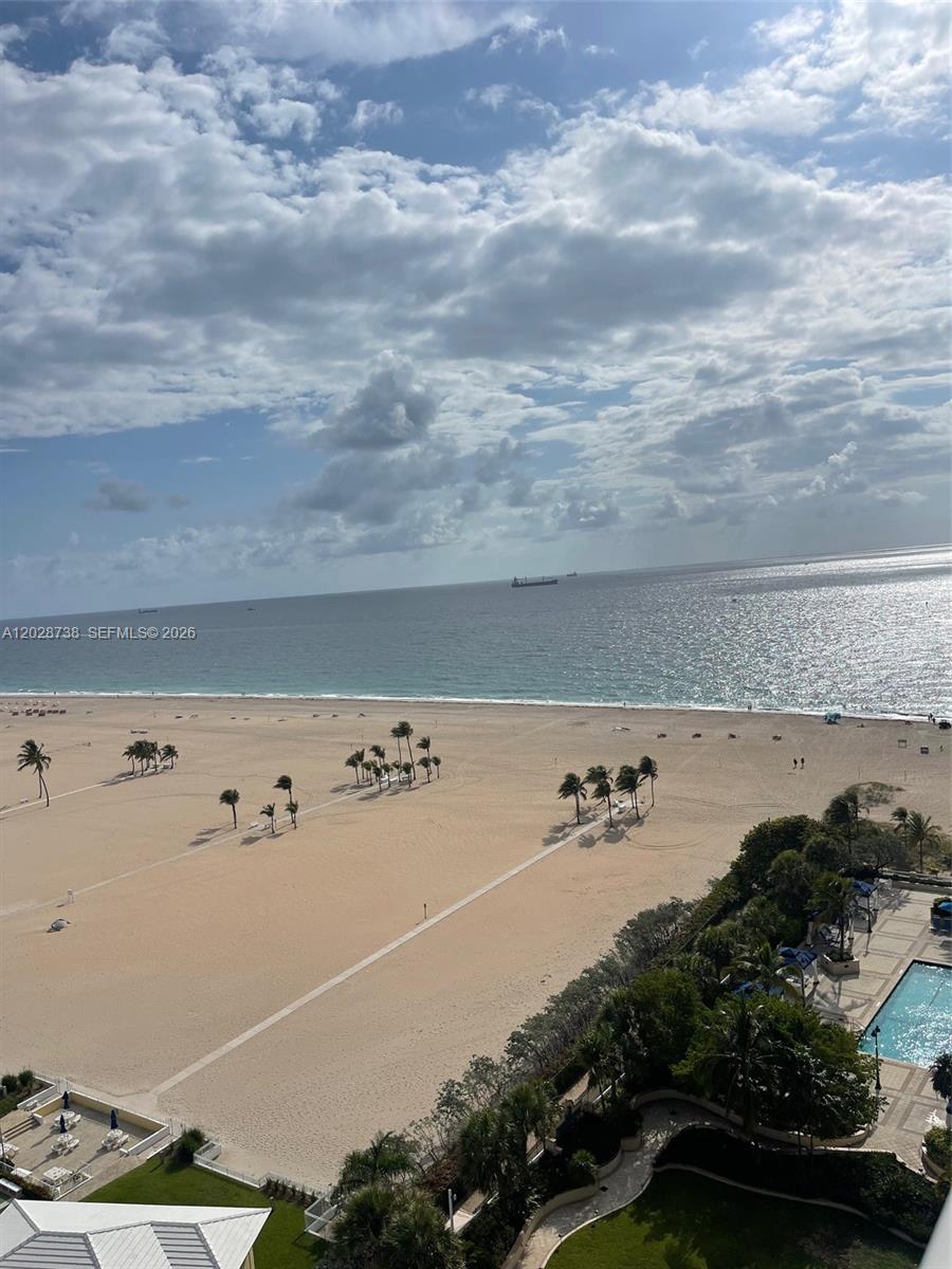 Desirable 09 line. Updated in 2025,new windows 2026,custom walking closet,new appliances, new floors.Legrand electrical switches.The building has 2 pools, 4 gyms ,sauna, playrooms,restaurant on site. There are guests suite available only for owner guests.